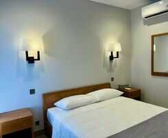 Hotel Charlie Guest House