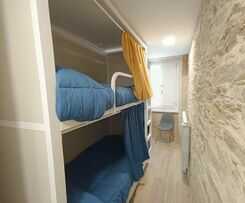Hostel SP 55 by Bosshs