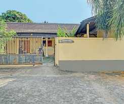 Hotel OYO Life 92954 Shanti Kost