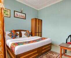 Hotel Fabhotel Anuj Regency