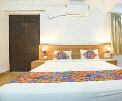Hotel Fabexpress Holiday Suites