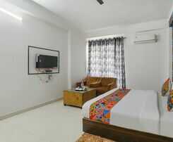 Fabhotel The Villa I