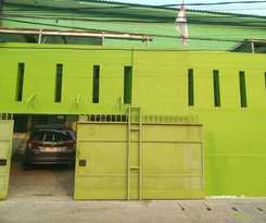 OYO Life Kost ijo Tembok Tinggi