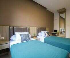 Hotel Kelowna Dwiwarna Residence