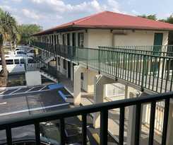 Riviera Motel