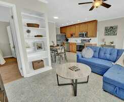 Hotel Sea Foam Suites