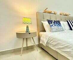 Hotel Amber Cove Impression City Heystay
