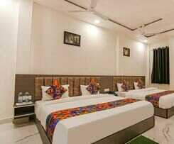 Hotel Fabhotel Aryan Grand