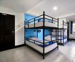 Thapae6ty Hostel