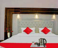 Goroomgo JSB Palace Varanasi
