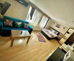  ELEGANCE APART