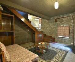 Hotel Tiaraa Monolith Lake Resort