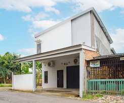 Hotel OYO 93476 Owo Guest House Syariah