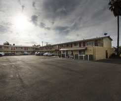 Motel Sky Riders