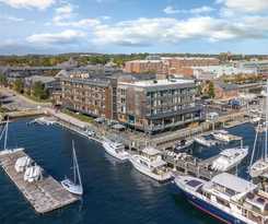 Hotel Club Wyndham Inn on Long Wharf