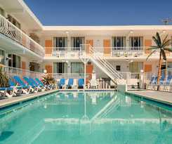Daytona Inn And Suites