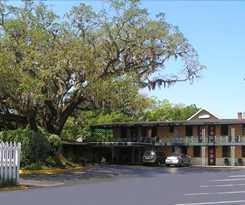 Castillo Inn