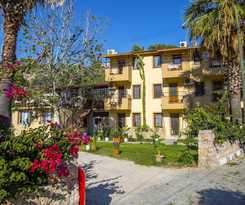  Flower Pension Hotel