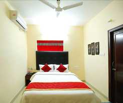 OYO 491 Apartment Namo Suites