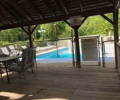 Hotel Adirondack Oasis Motel