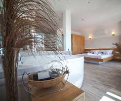  Nur Hotel