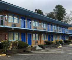 Inn Between The Hedges