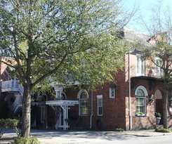 Hotel Front Street Inn