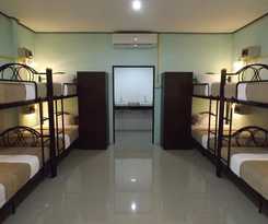 Lanta Long Beach Hostel