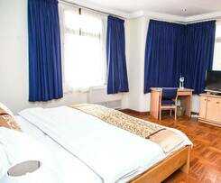 Mahogany Lodge, Cantonments