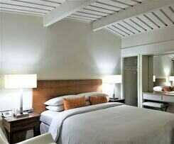Hotel Berbeda Place