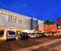 Hotel Cherry Homes Express