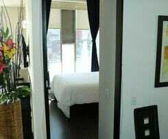 Puerta Alameda Suites