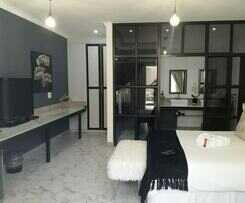 Hotel Bri-Shel Manor