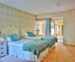 Carrygerry Country House