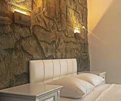 Yalim Hotel
