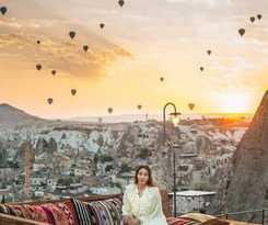 Charming Cave Hotel