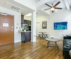 Cozy Condos near French Quarter