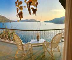 Dolphin Boutique Hotel