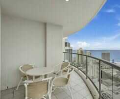 Chevron Renaissance - HR Surfers Paradise