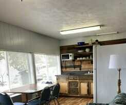 Hotel Calm Waters Cabin Resort