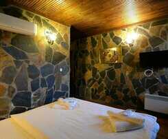  Hotel Yorgo Seferis