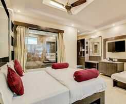 Hotel Royal Garden Retreat