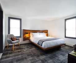 Hotel Main and Mountain Bar and Motel