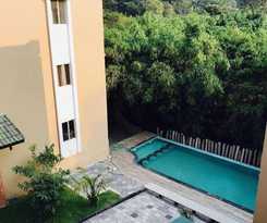 Hotel Taaza holiday hills