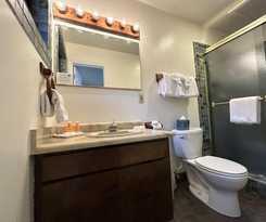 Hotel Ocean Cove Lodge