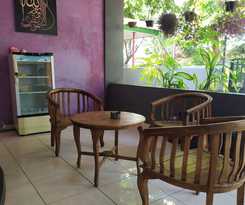 OYO 2654 Yulia Guesthouse