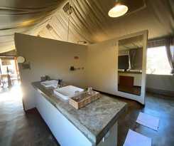 Hotel Honeyguide Khoka Moya Camp