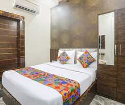 Hotel Fabexpress Paradise Inn
