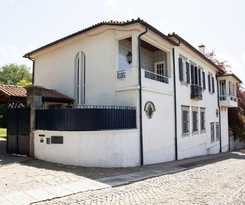 Captivating 6-bed House in Grijó