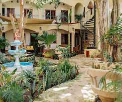 hotel y hostal nojoch che